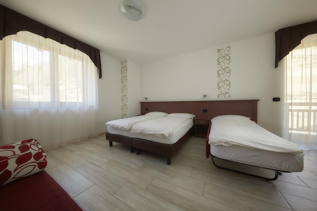 Abete Rosso Hotel Rabbi Luaran gambar