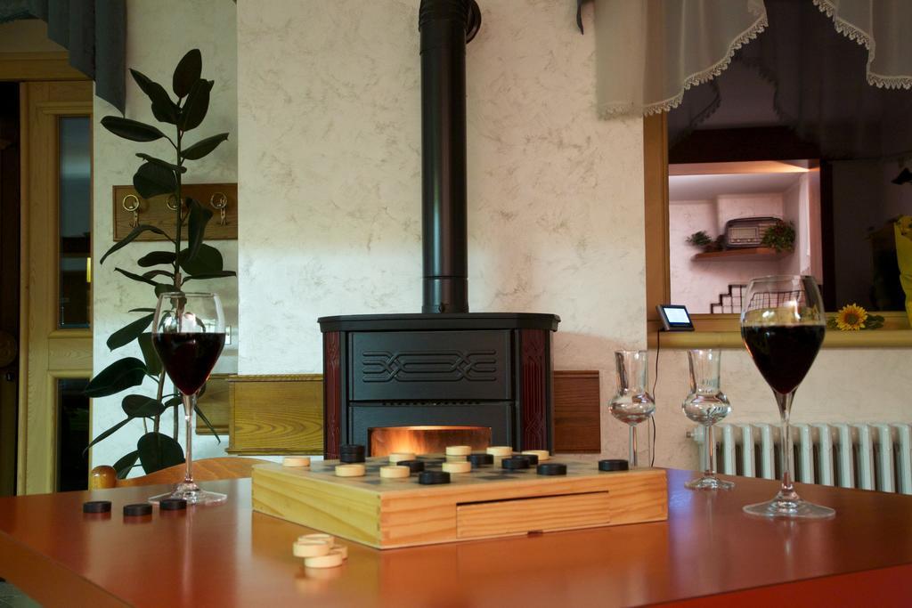 Abete Rosso Hotel Rabbi Luaran gambar