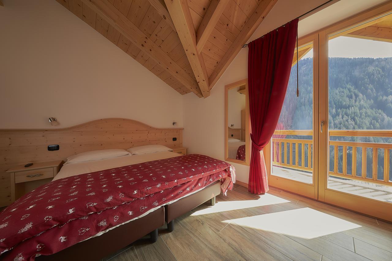 Abete Rosso Hotel Rabbi Luaran gambar