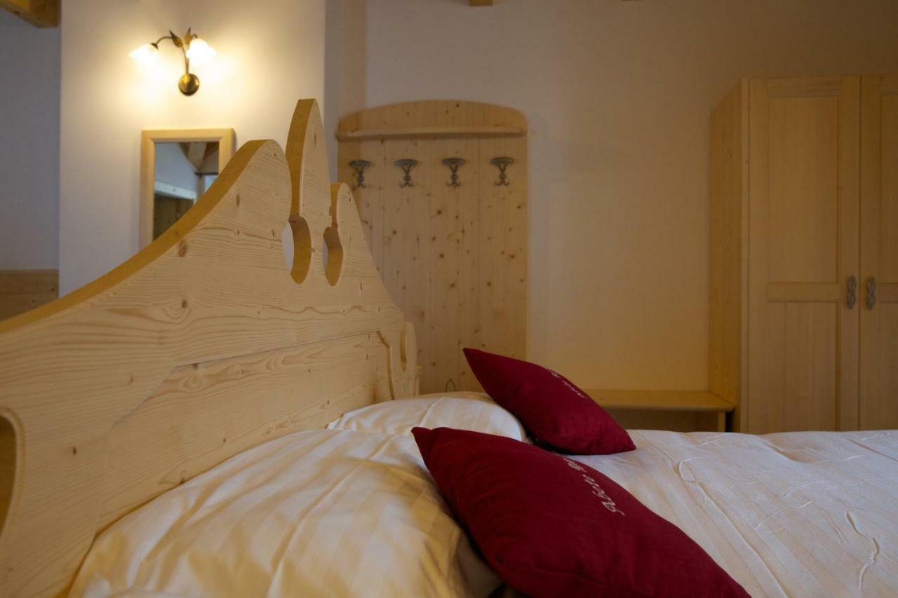 Abete Rosso Hotel Rabbi Luaran gambar