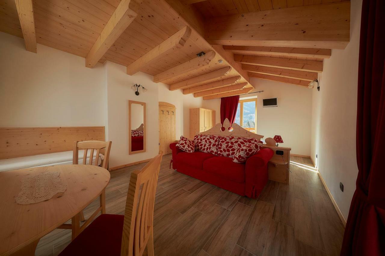 Abete Rosso Hotel Rabbi Luaran gambar